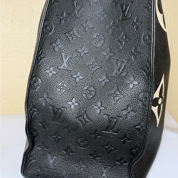 Louis Vuitton Black Tote with Beige Monogram and Red Accents - Picture 7 of 9